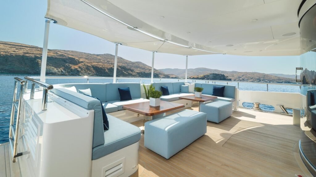 Motor yacht TALIA, 44m Heesen (view 12)