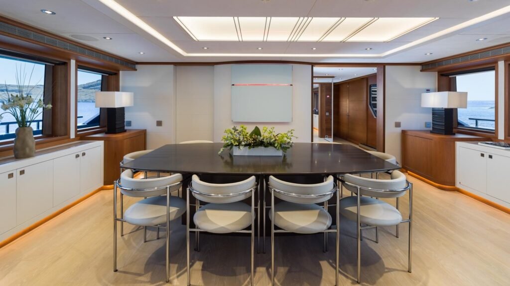 Motor yacht TALIA, 44m Heesen (view 26)