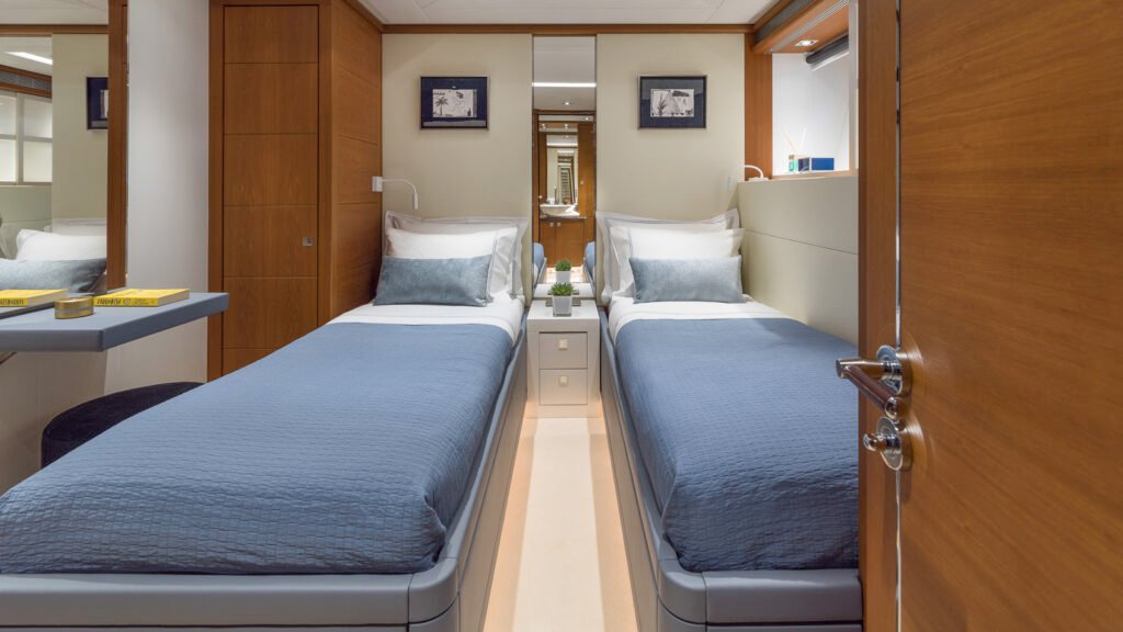 Motor yacht TALIA, 44m Heesen (view 42)