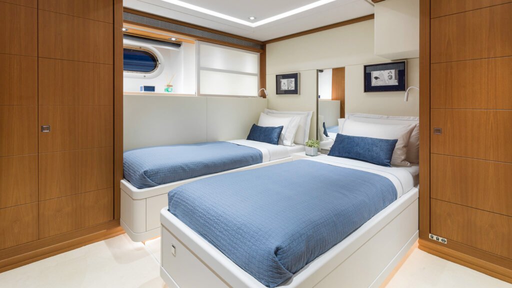 Motor yacht TALIA, 44m Heesen (view 43)