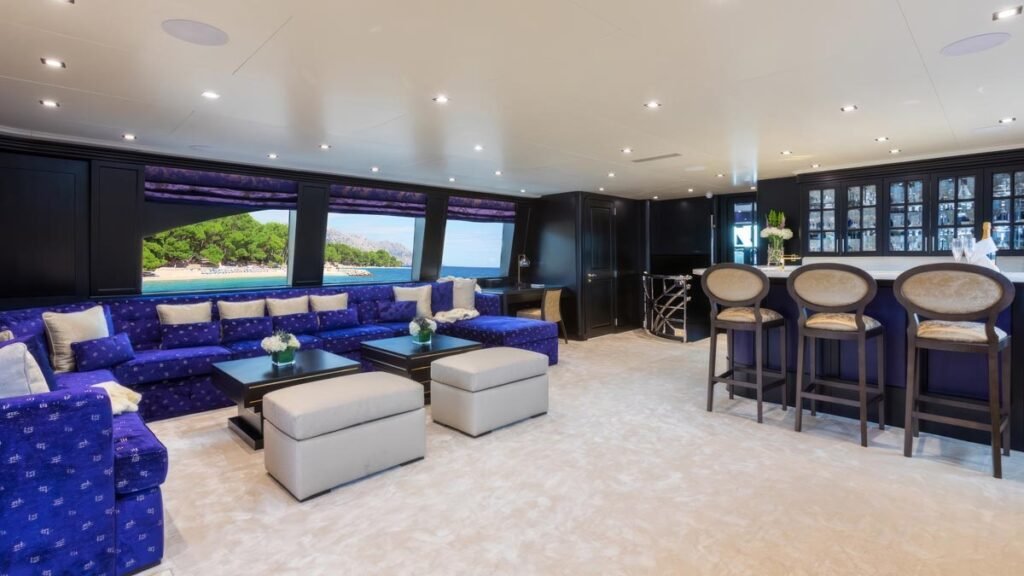 TANZANITE - Sky Lounge