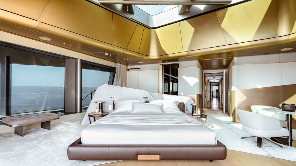 Motor catamaran THIS IS IT, 43.5m Tecnomar (view 16)