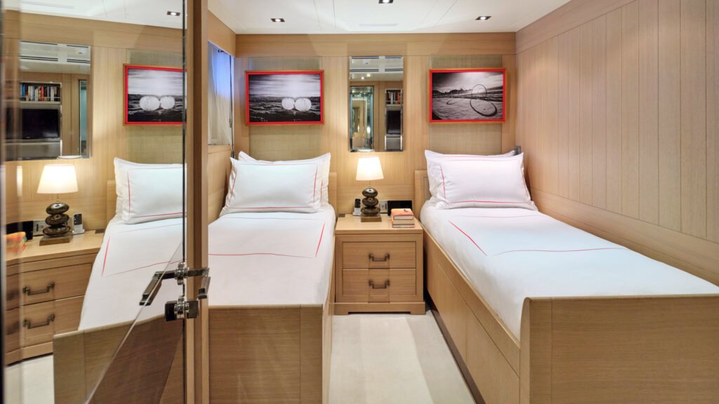 Motor yacht TIMBUKTU, 42m Baglietto (view 27)