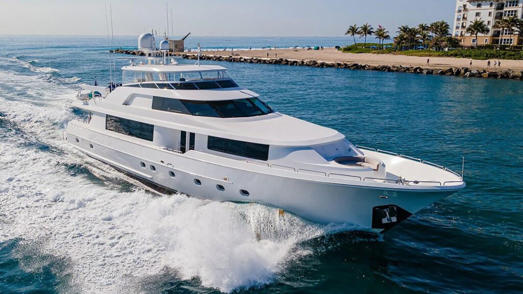 Westport yacht for charter Warderick Wells Cay exterior