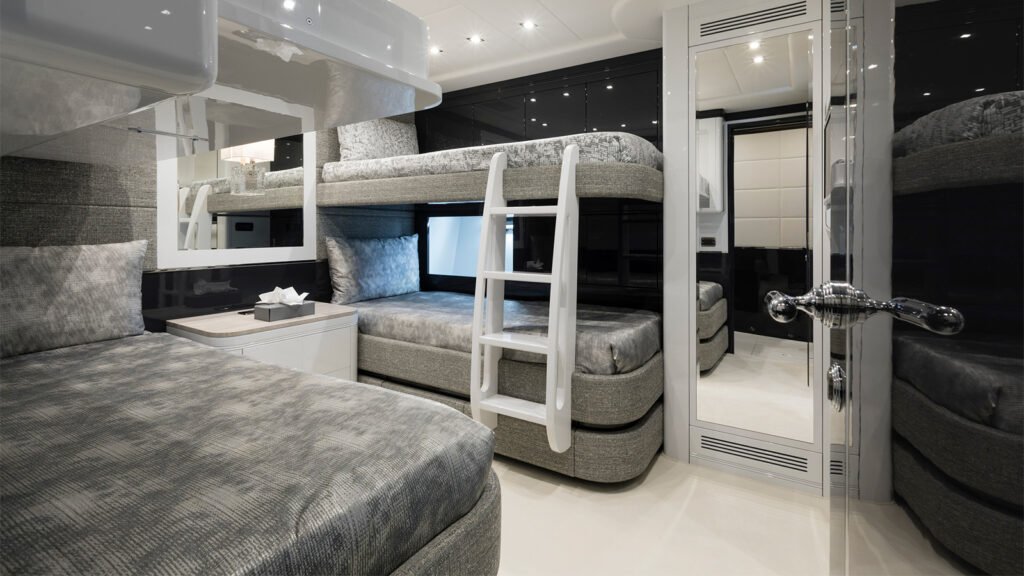 Veni Vidi Vici, 39.65m Mangusta 130 charter yacht (view 24)