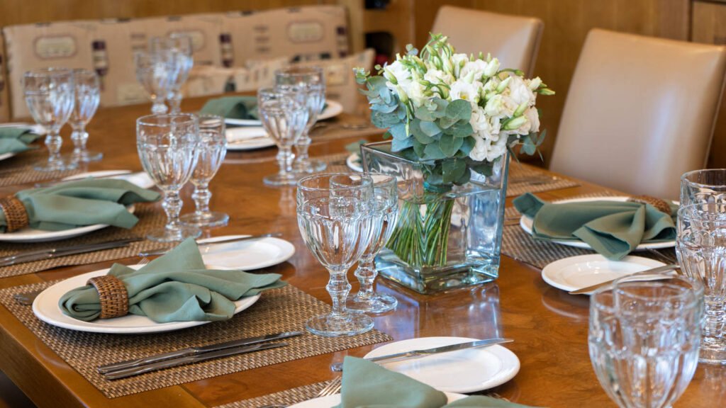 ARKTOS yacht Salon Dining Table Set