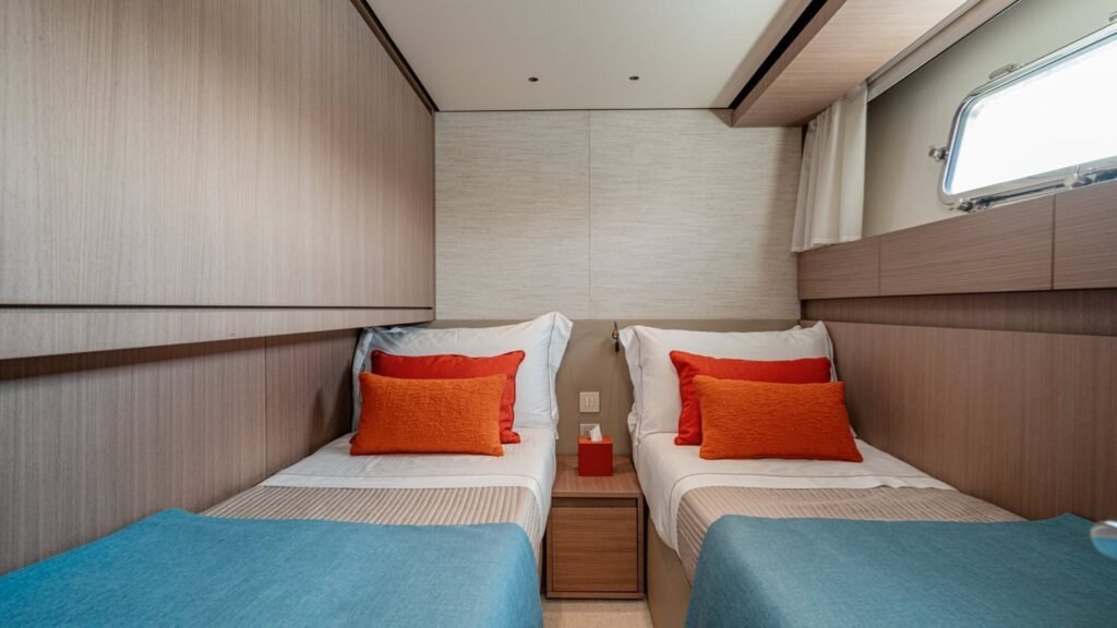 Catch Me — twin guest cabin