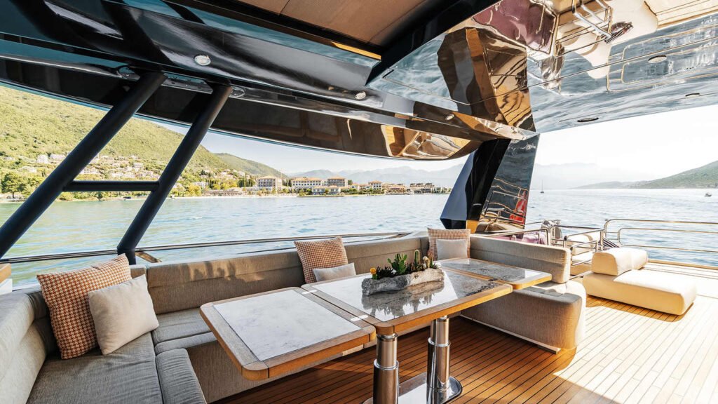 Giorgio — aft deck lounge with mirrored hardtop