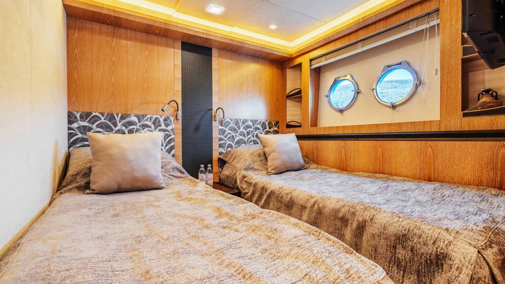 Giorgio — twin guest cabin