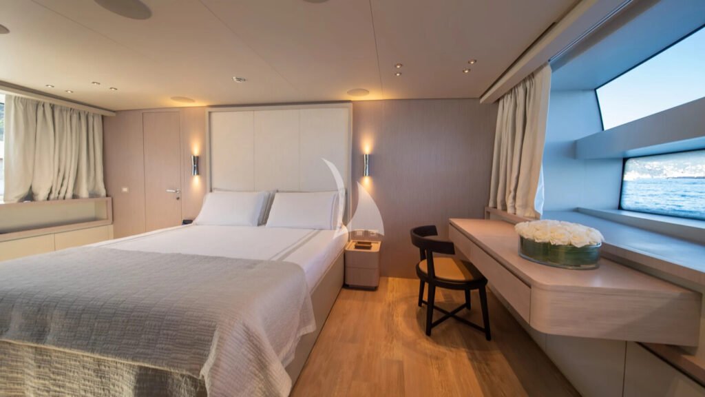 A.M - VIP cabin