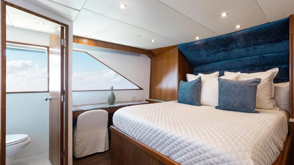 A Place in the Sun Broward motor yacht 21
