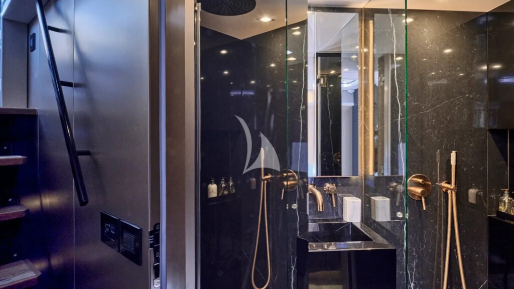 ADARA - Bathroom