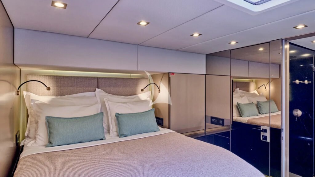 ADARA - Double cabin