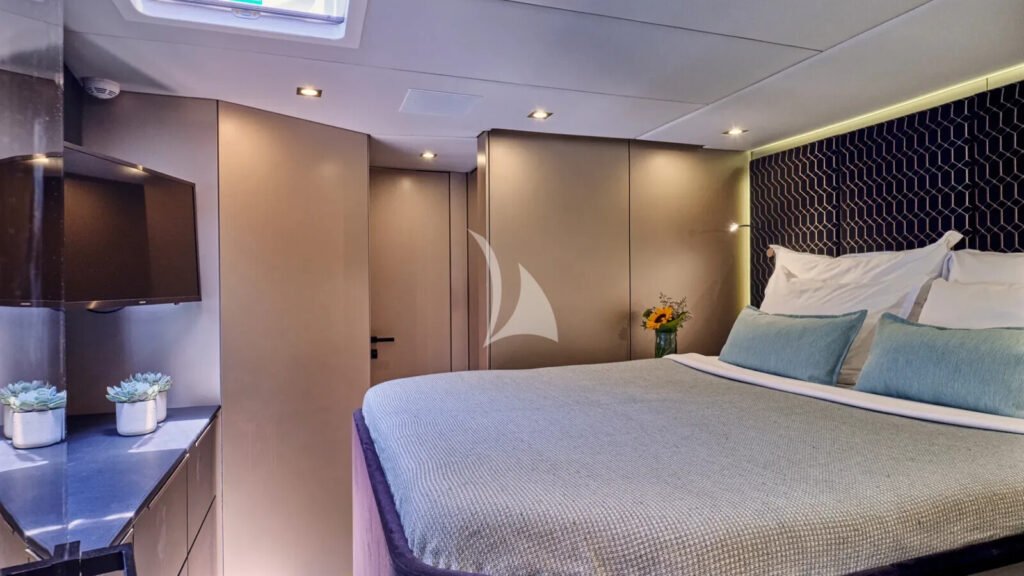 ADARA - Double cabin