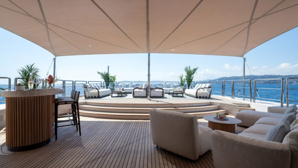 70m charter yacht sun deck