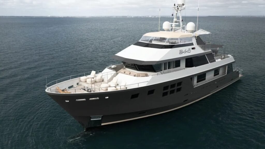 Charter yacht in Trogir, exterior profile at anchor