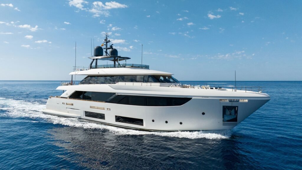 Folegandros charter yacht, bow and foredeck view