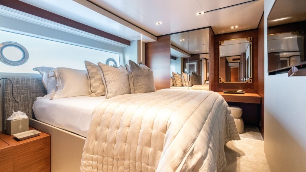 Alberry - Custom Line 33m charter yacht - image 27