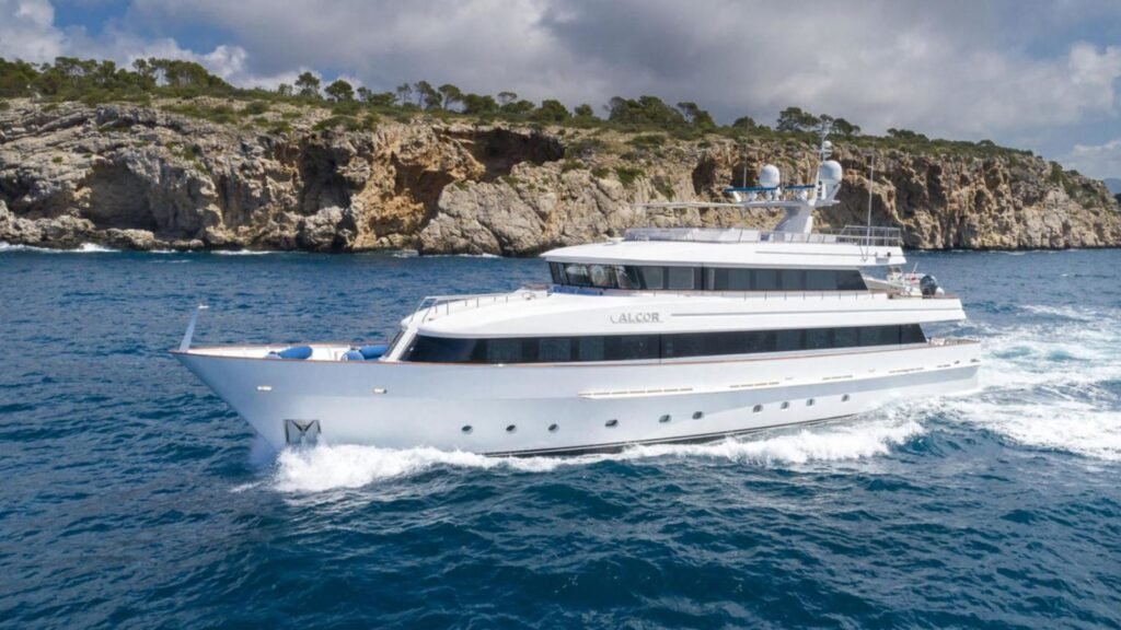 M/Y Alcor Heesen exterior profile
