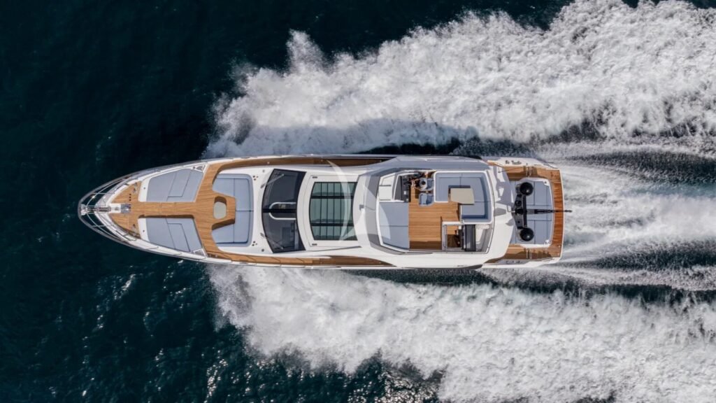 ALE yacht charter photo