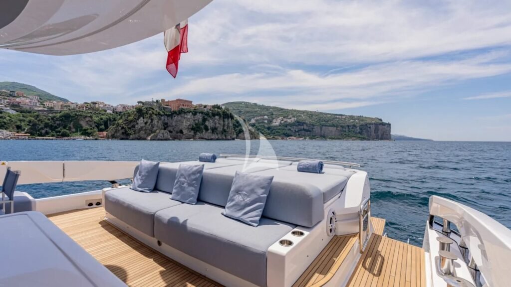 ALE yacht charter photo