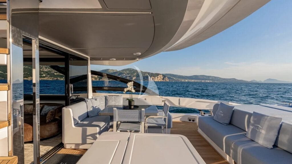 ALE yacht charter photo