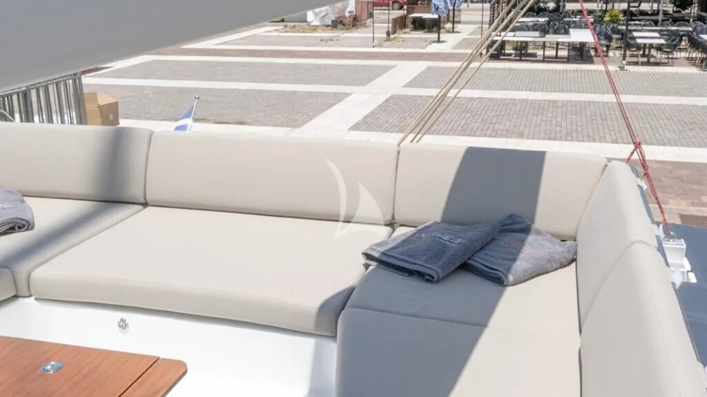 ALTHEA - flybridge sun pads