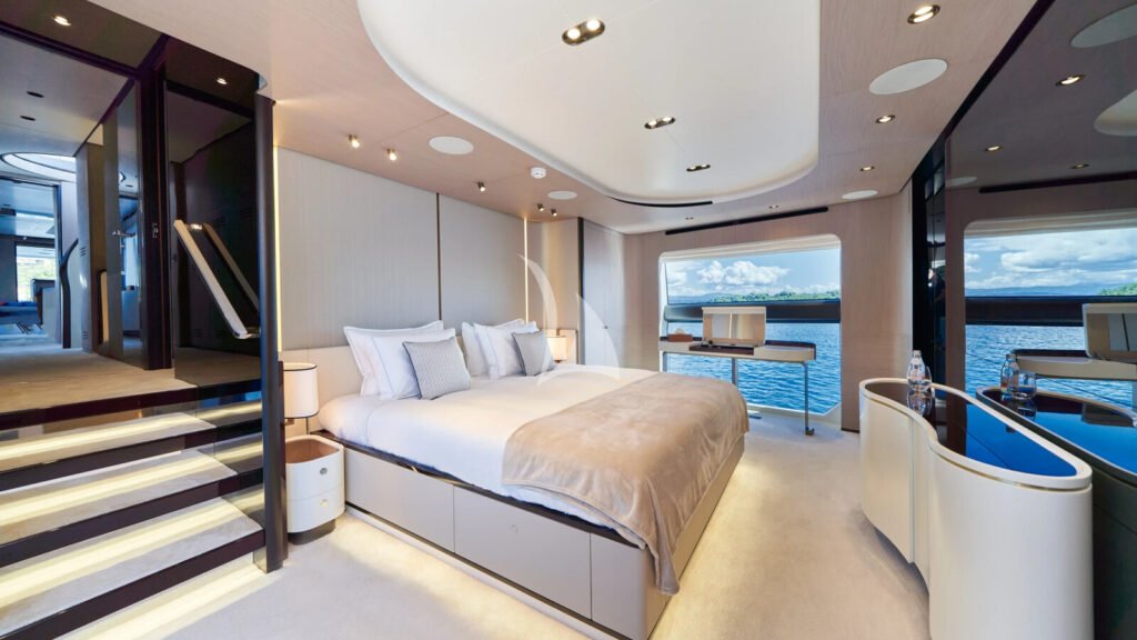 ALUMINIA TOO - Master cabin