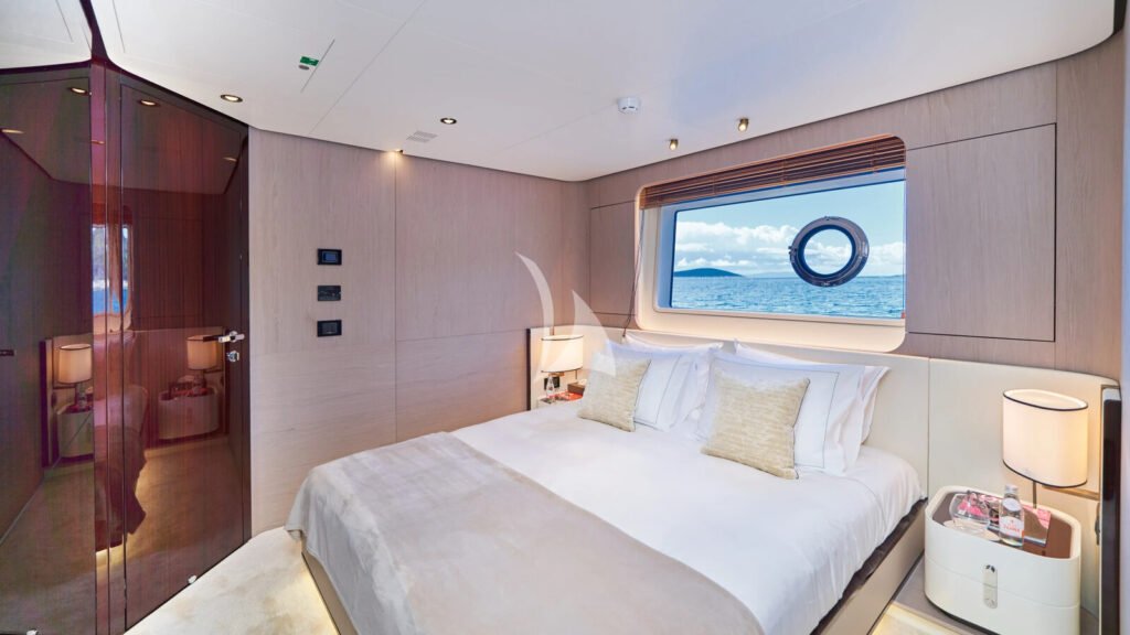 ALUMINIA TOO - Double cabin