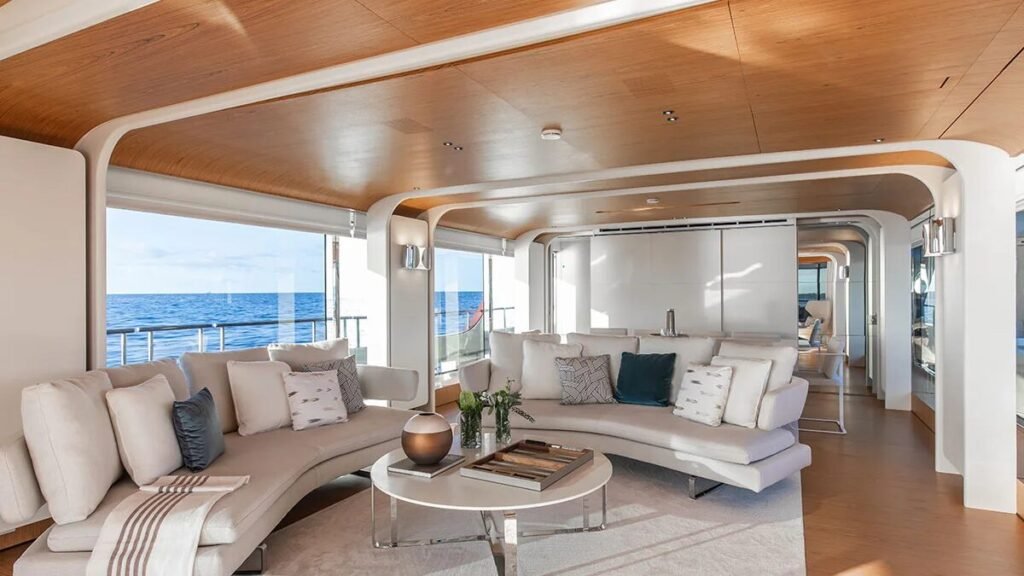 Angel motor yacht image 11