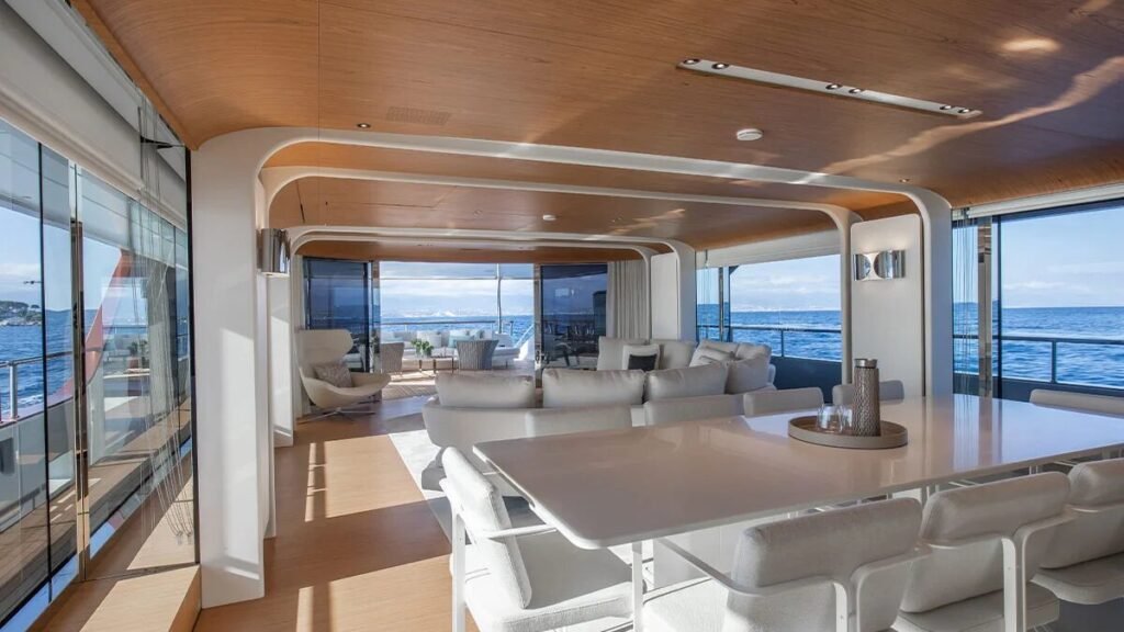 Angel motor yacht image 12