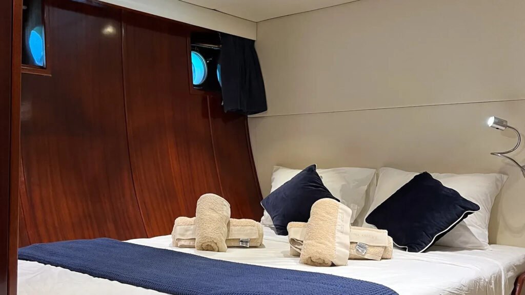 APHRODITE - double cabin