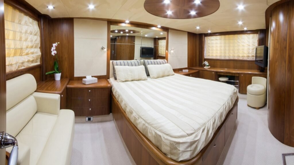 Aspire of London Master cabin
