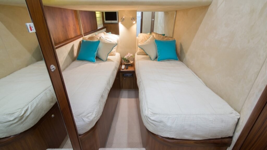 Aspire of London Twin cabin