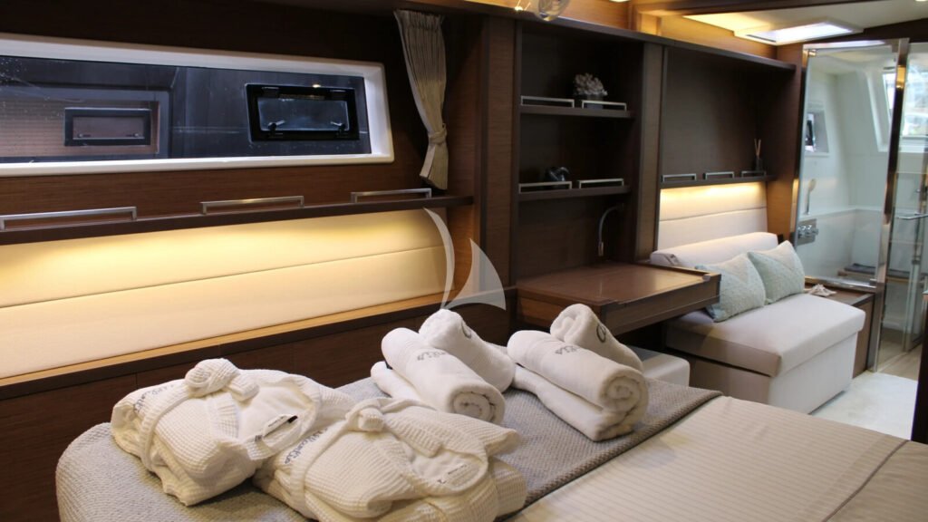 ATLANTIS - double cabin on the water