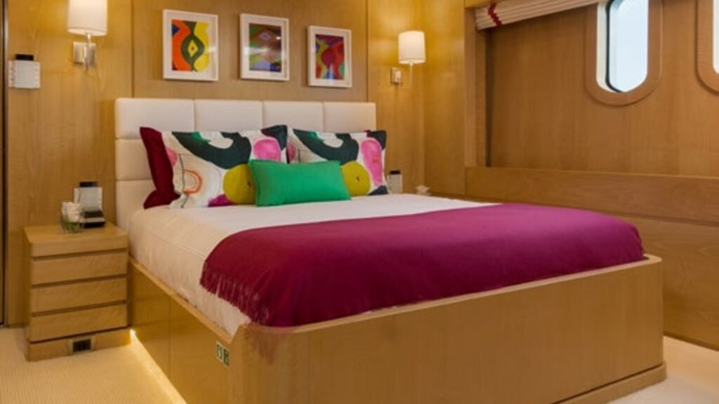 BACA Lower deck double cabin