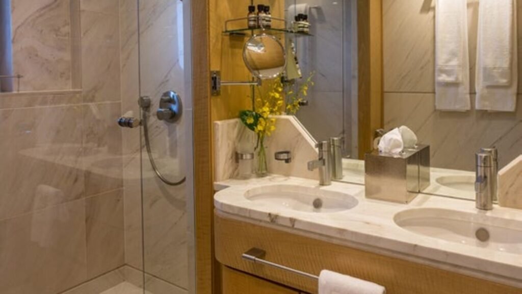 BACA Guest bathroom en suite