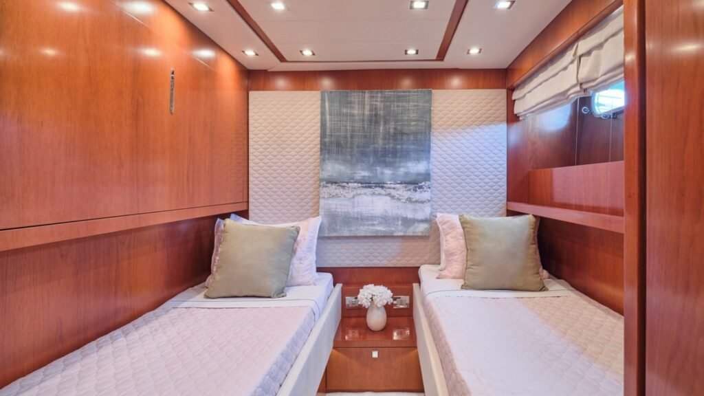 BIANCA - Twin cabin