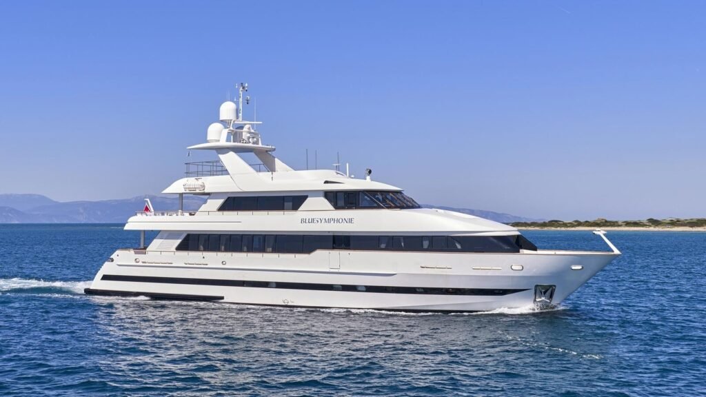 BLUE SYMPHONIE luxury charter yacht