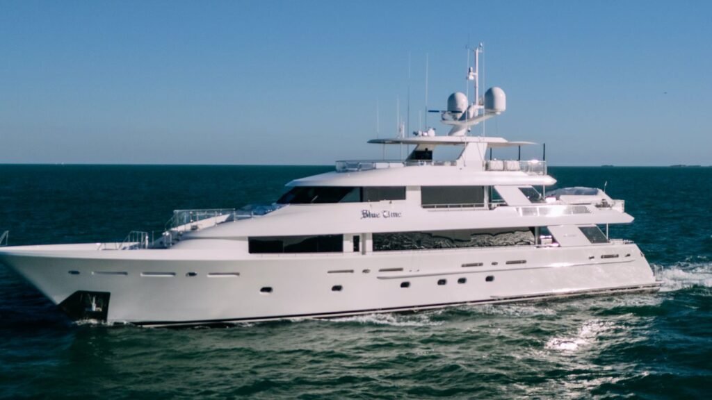 40m charter yacht aft deck and swim platform