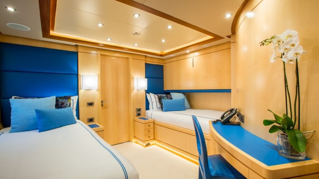 M/Y Blue Vision Benetti twin cabin