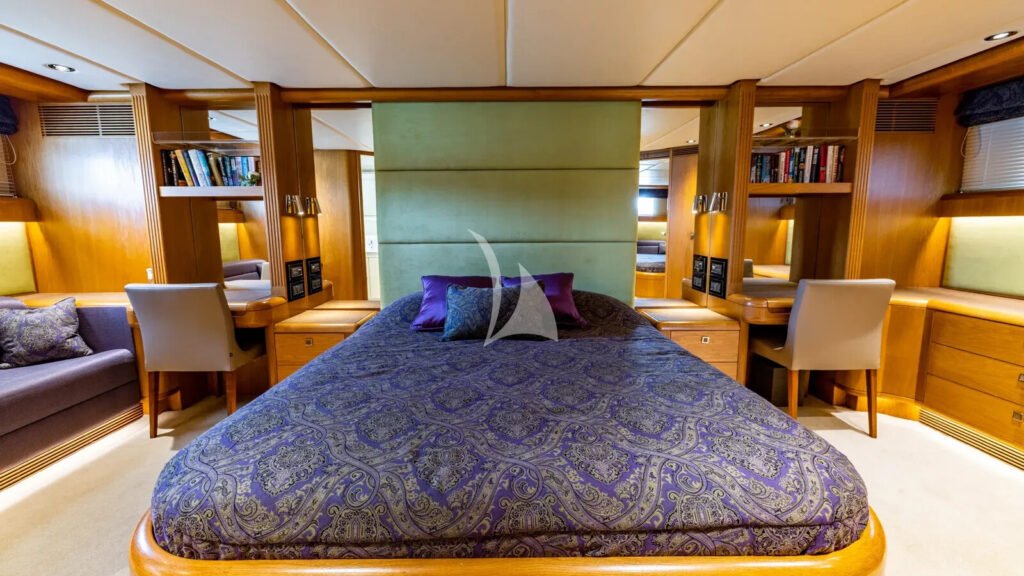 CAMENA II - master cabin