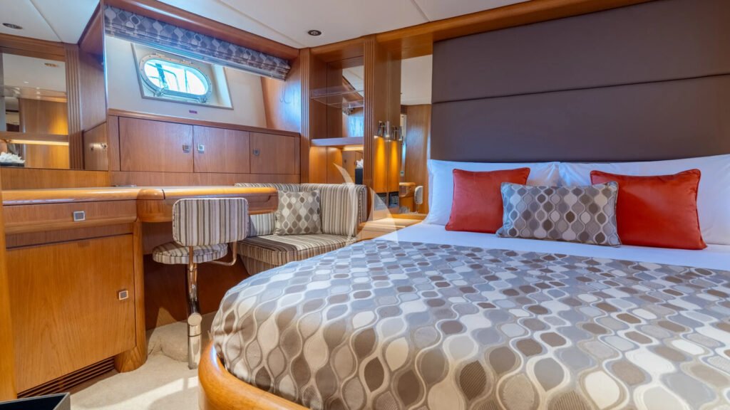 CAMENA II - VIP cabin