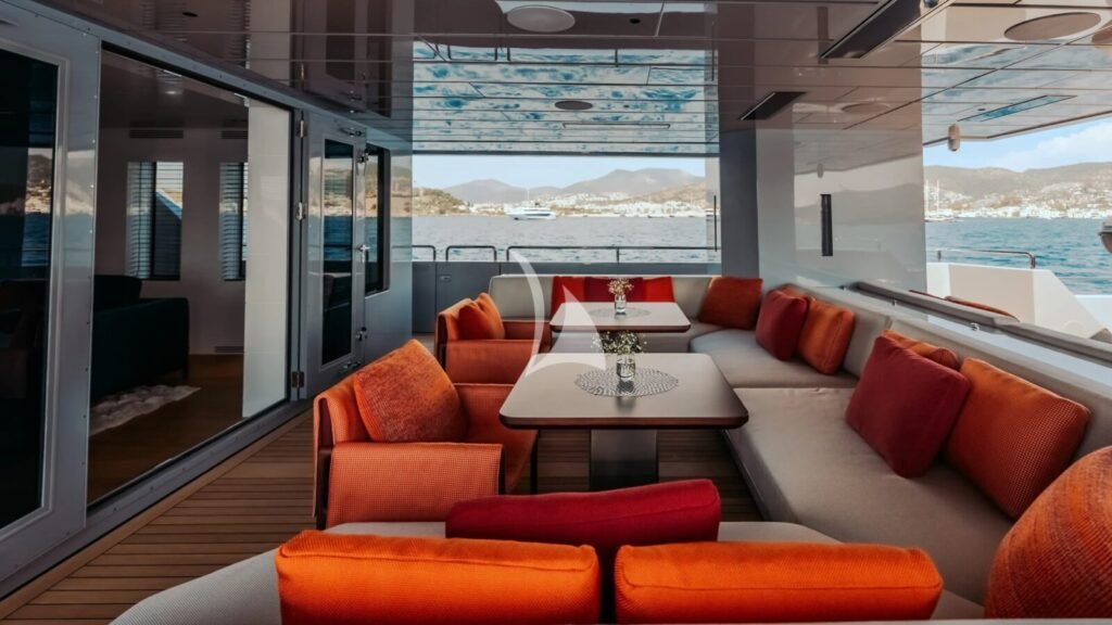 CARMEN Formal dining