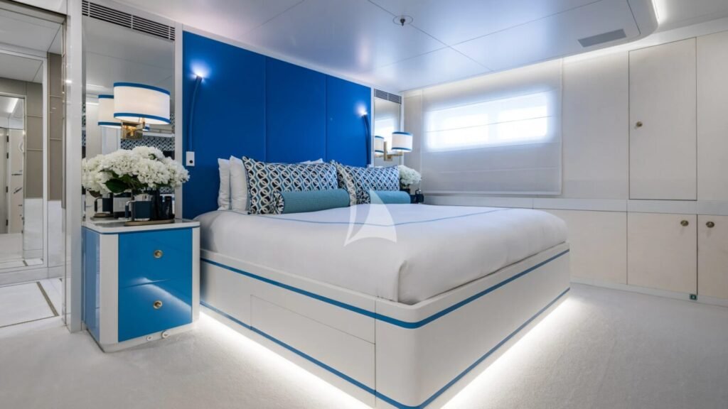CORAL OCEAN Master stateroom