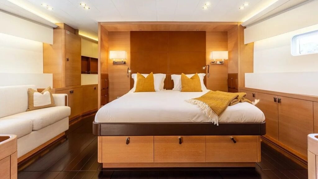 DARLIN master suite