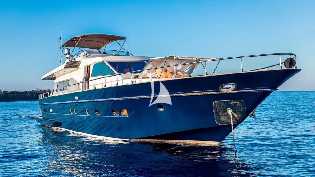 DIAMS yacht charter photo