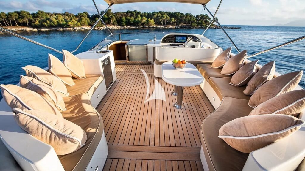 DIAMS yacht charter photo