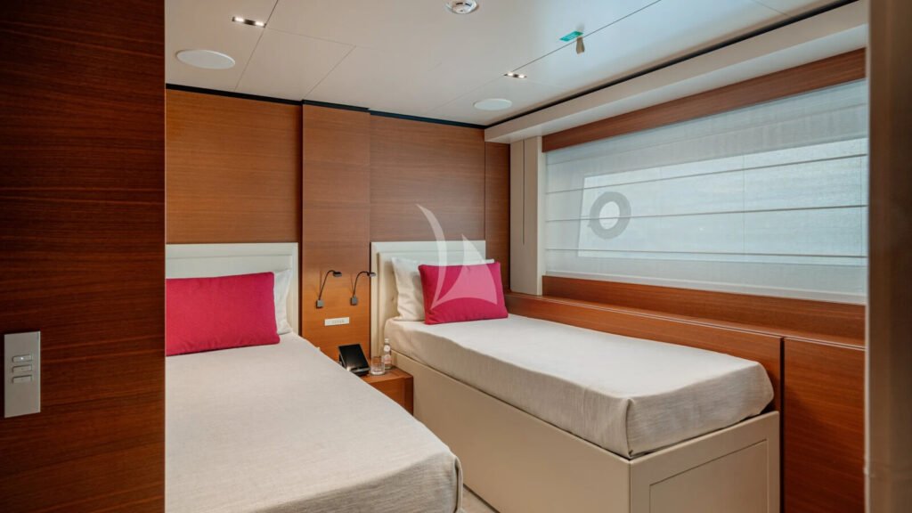 DIANA II - Twin cabin