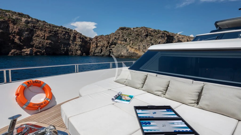 DINAIA - Foredeck